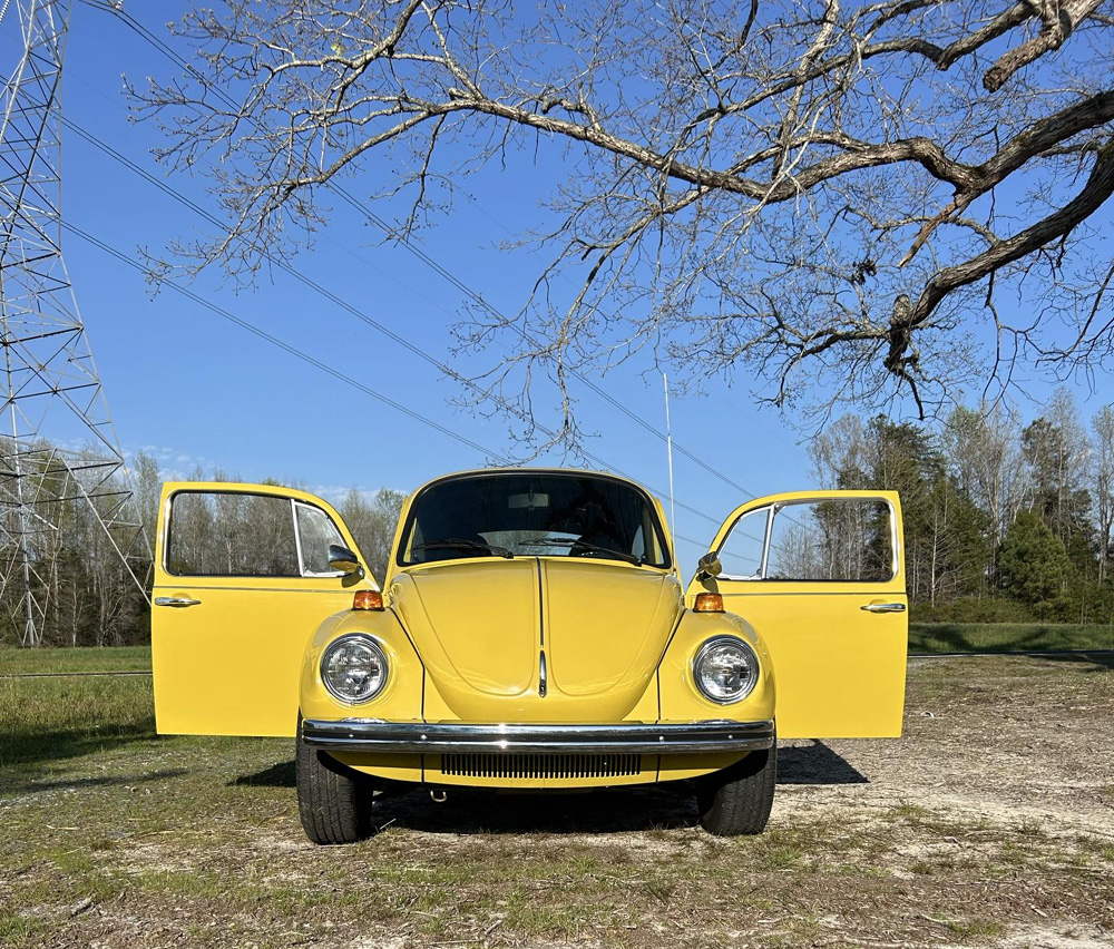 1303 Super Beetle with both doors open