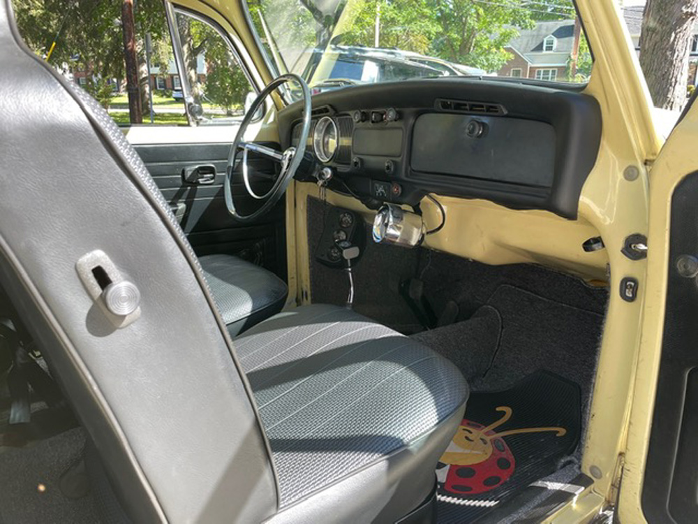 Classic VW Bug with black interior in great shape