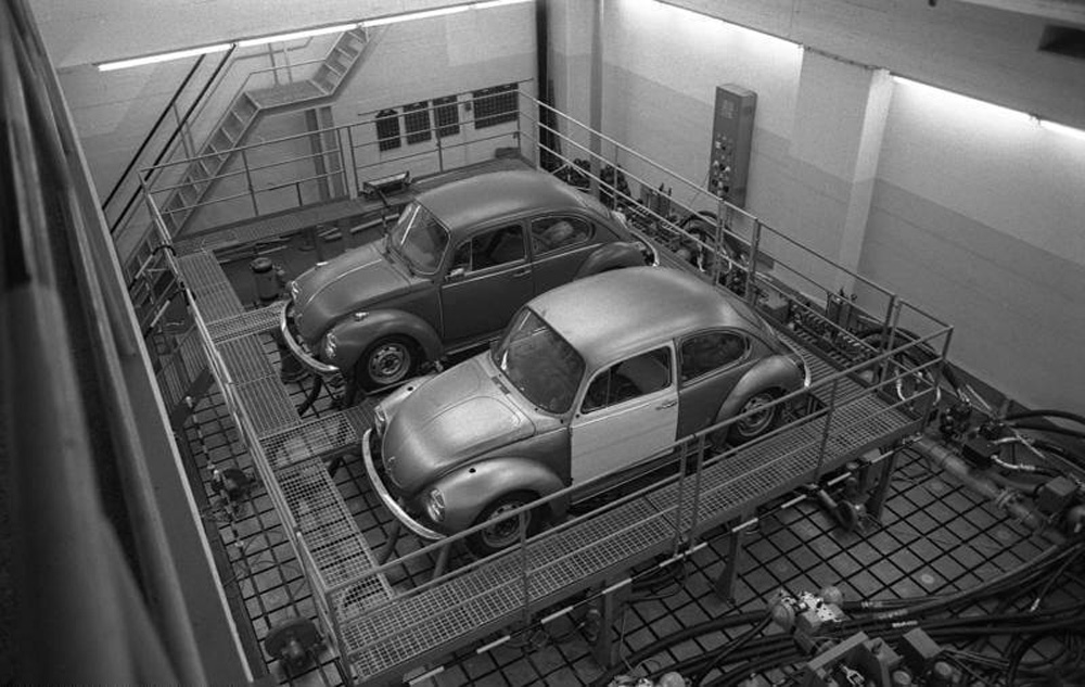 Forschung und Entwicklungsabteilung (Research & Development Department) Wolfsburg