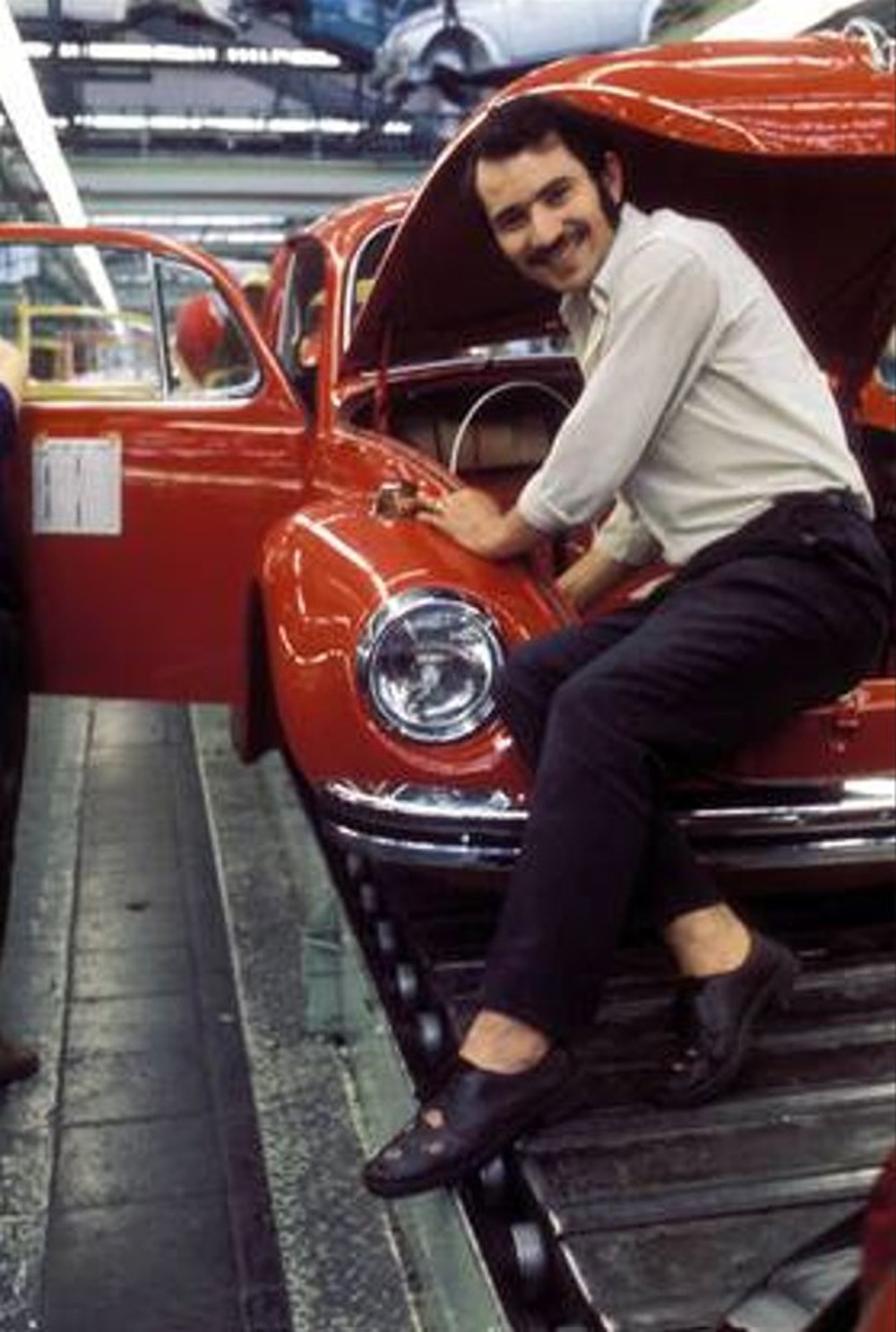 VW Factory Worker working on a super beetle