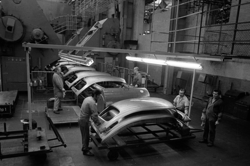 VW 1303 roof panels