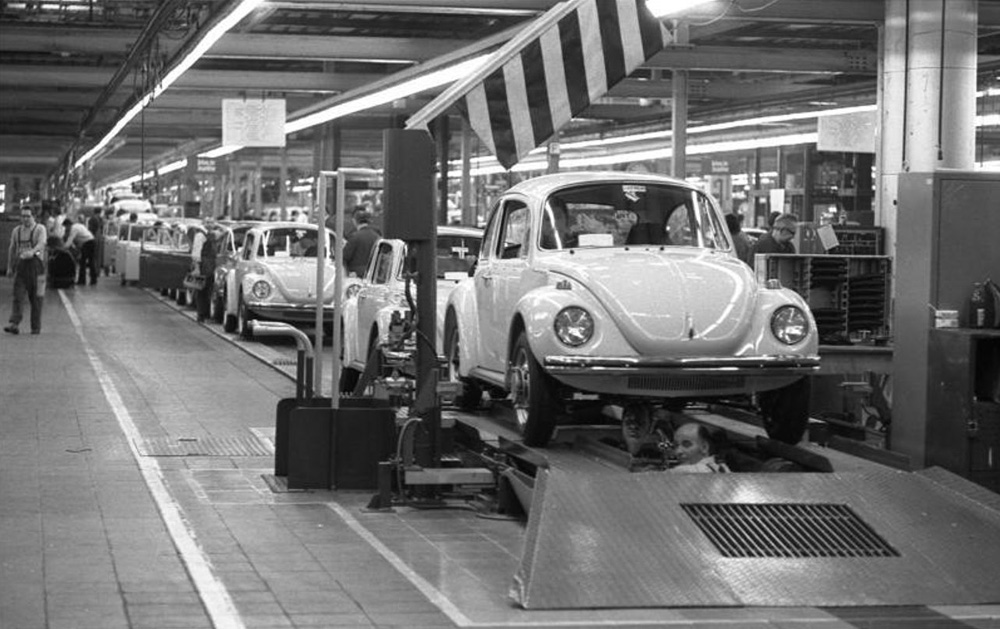 1973 Super Beetle Production